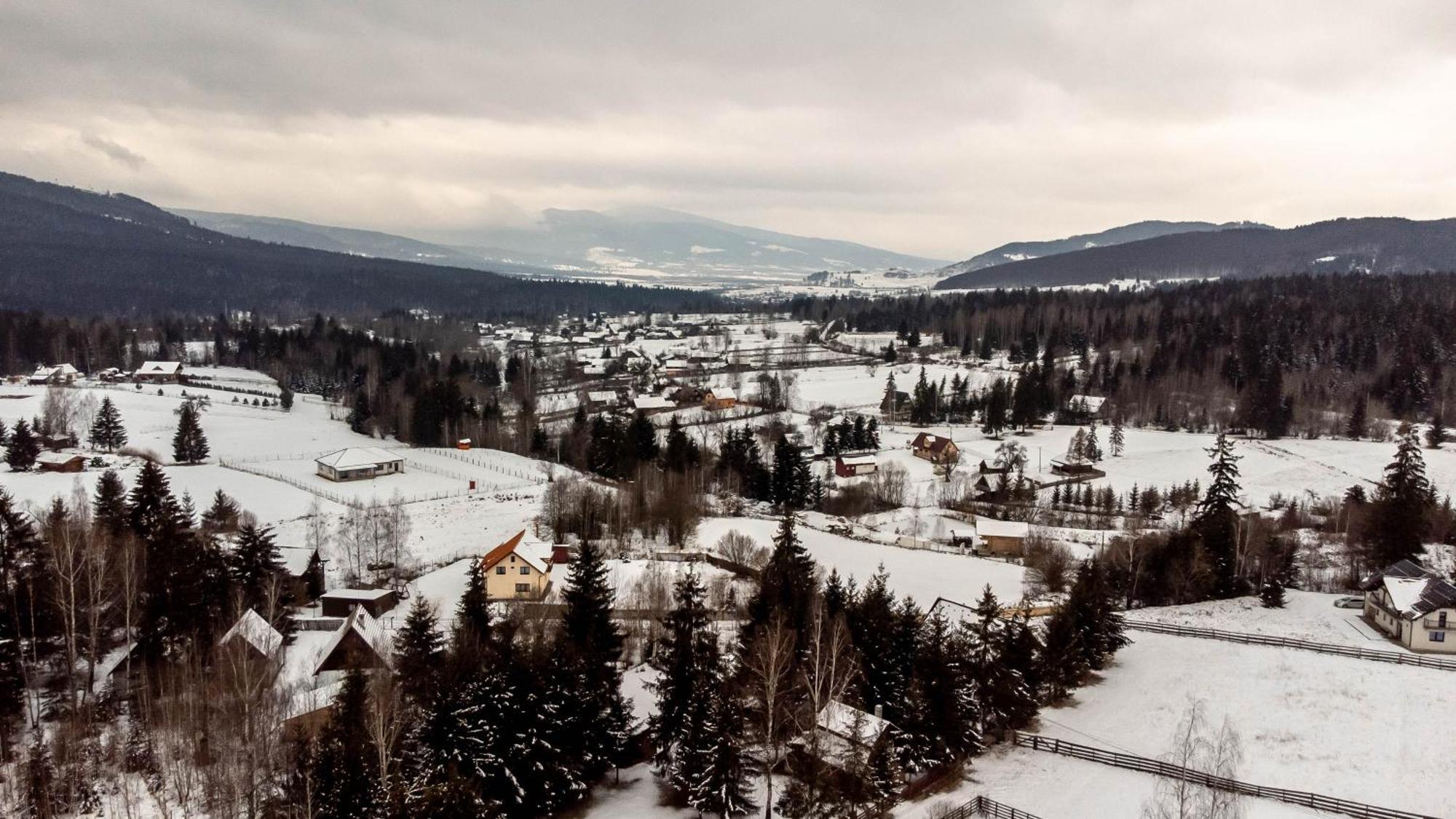 Casa Tinca 2 Villa Izvoru Muresului Luaran gambar