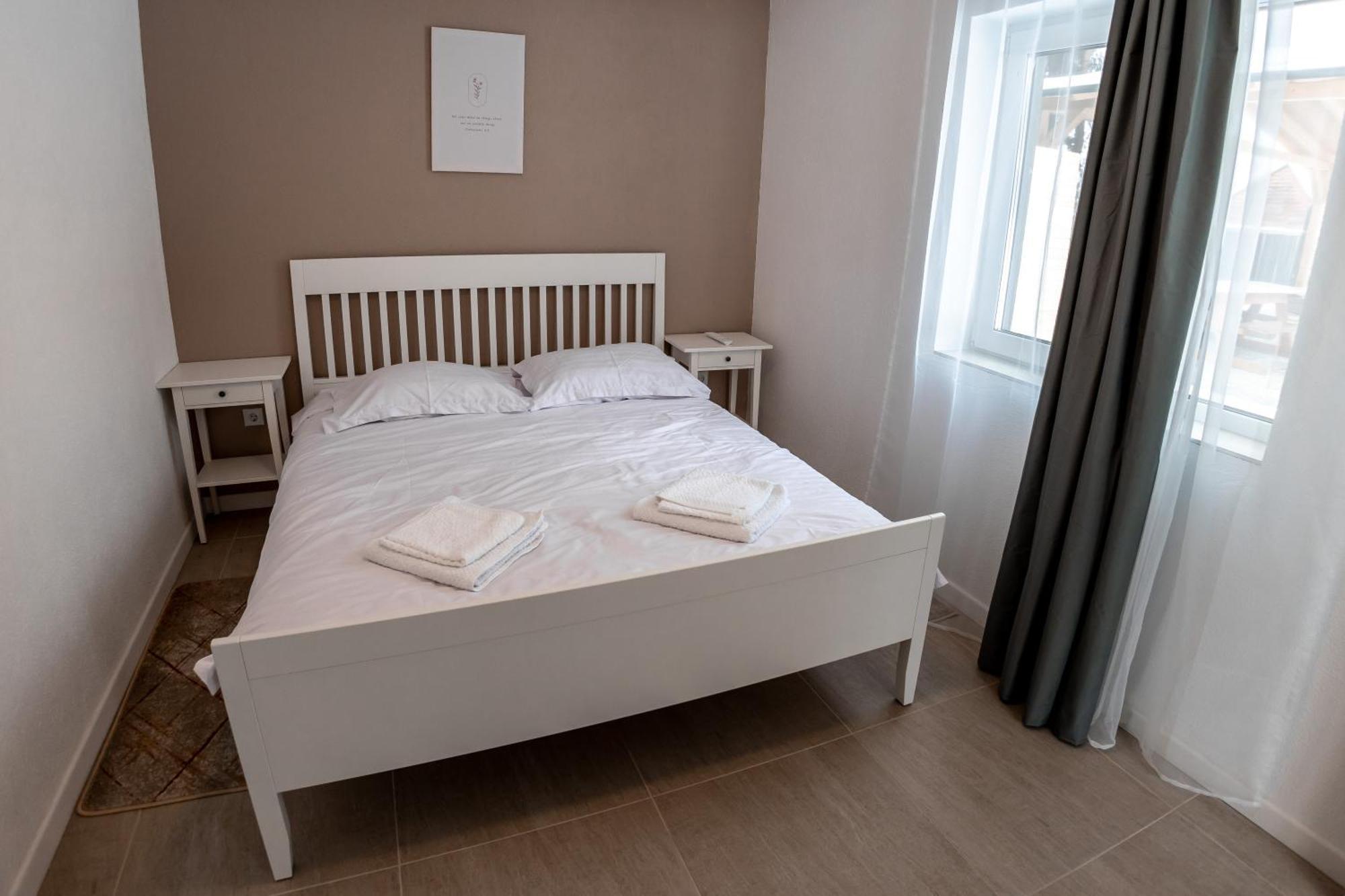Casa Tinca 2 Villa Izvoru Muresului Luaran gambar