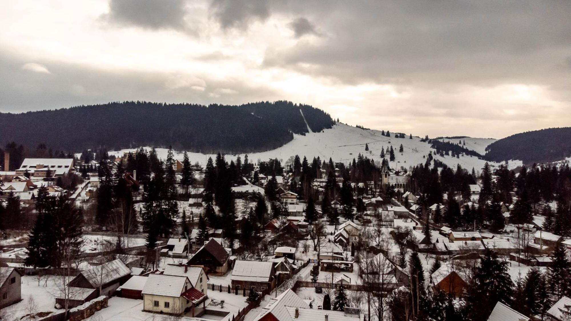 Casa Tinca 2 Villa Izvoru Muresului Luaran gambar