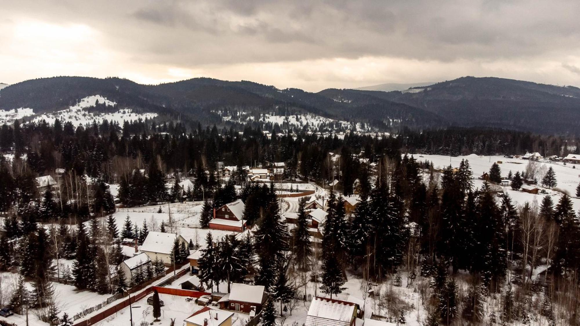 Casa Tinca 2 Villa Izvoru Muresului Luaran gambar