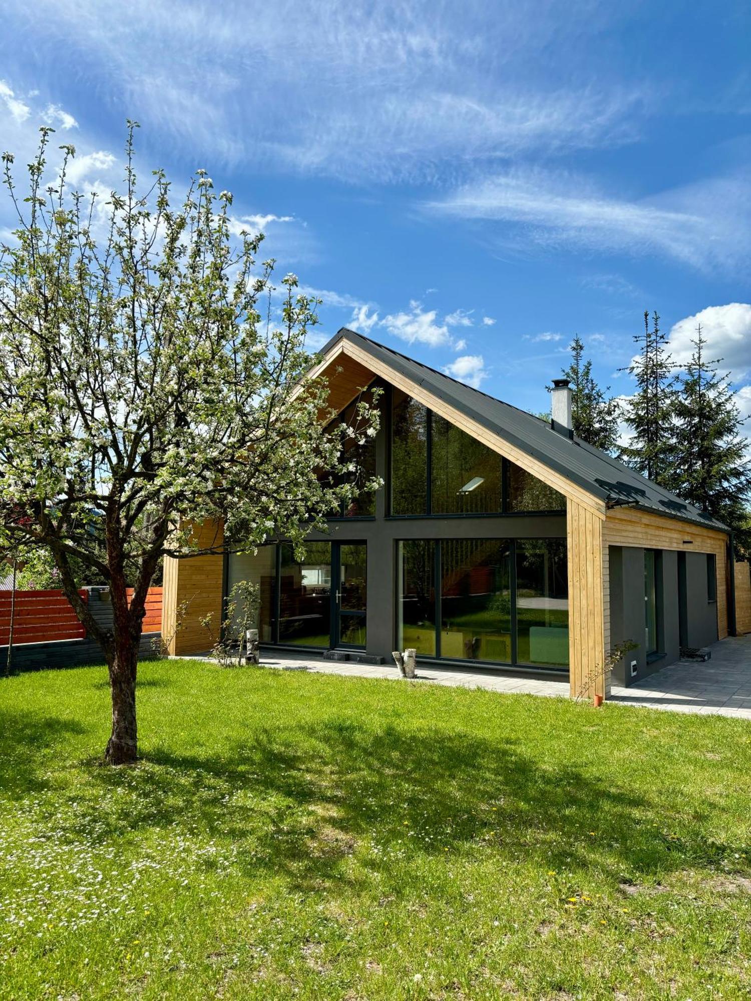 Casa Tinca 2 Villa Izvoru Muresului Luaran gambar