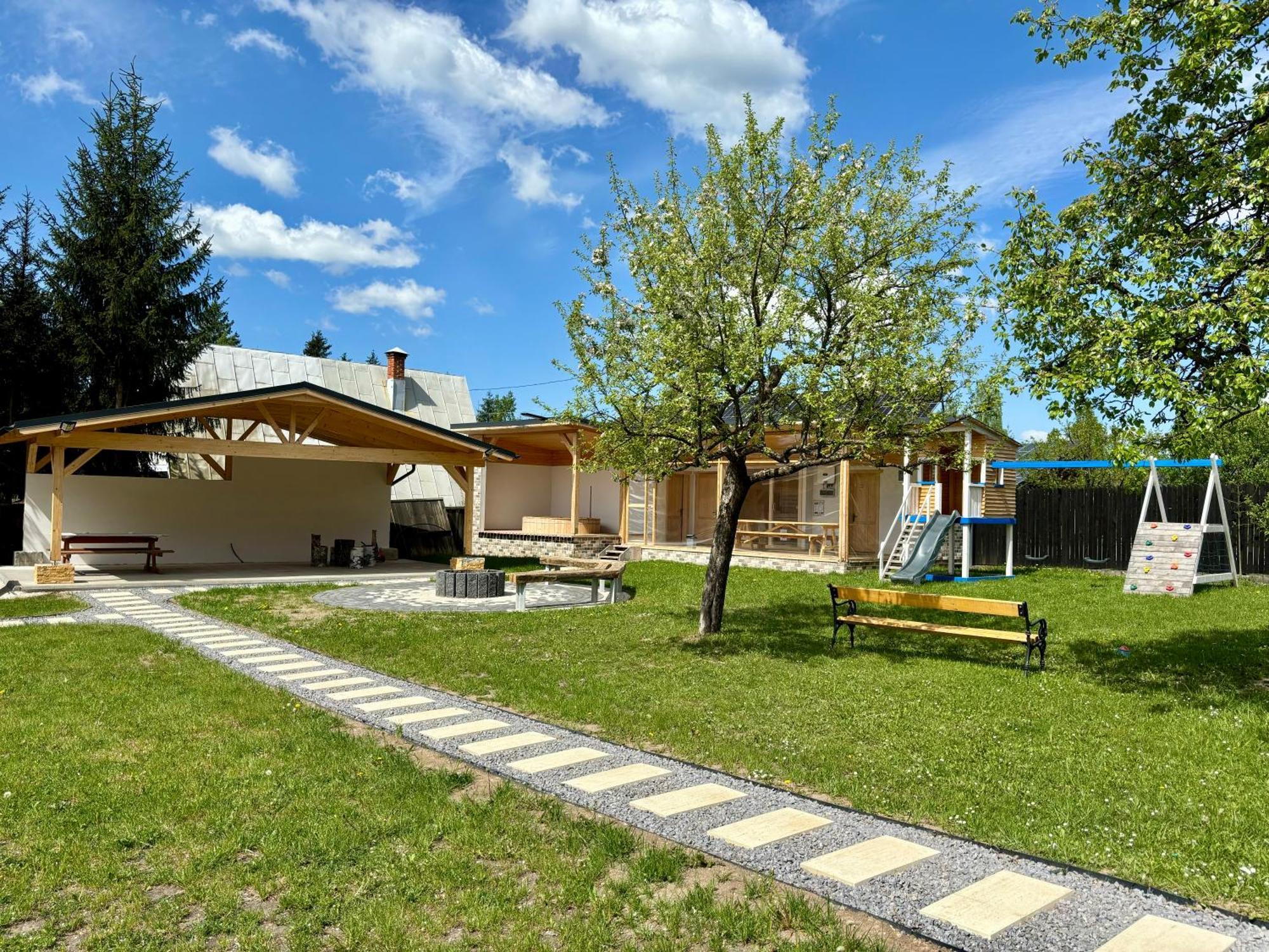 Casa Tinca 2 Villa Izvoru Muresului Luaran gambar